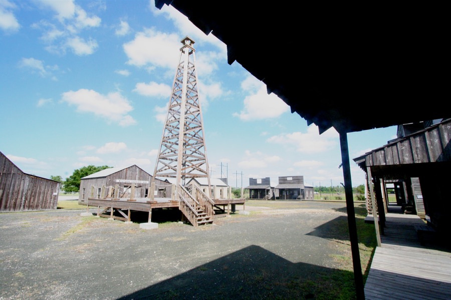 spindletop oil gusher 1901